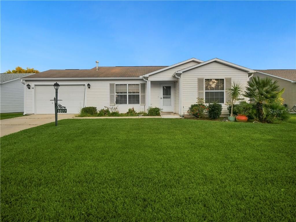 Property Photo: 3327 Atwell Avenue FL 32162