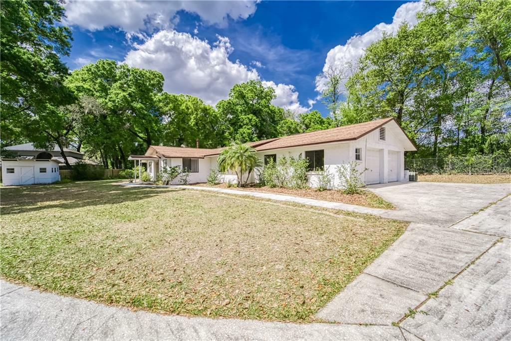 Property Photo:  2702 Durant Road  FL 33596 