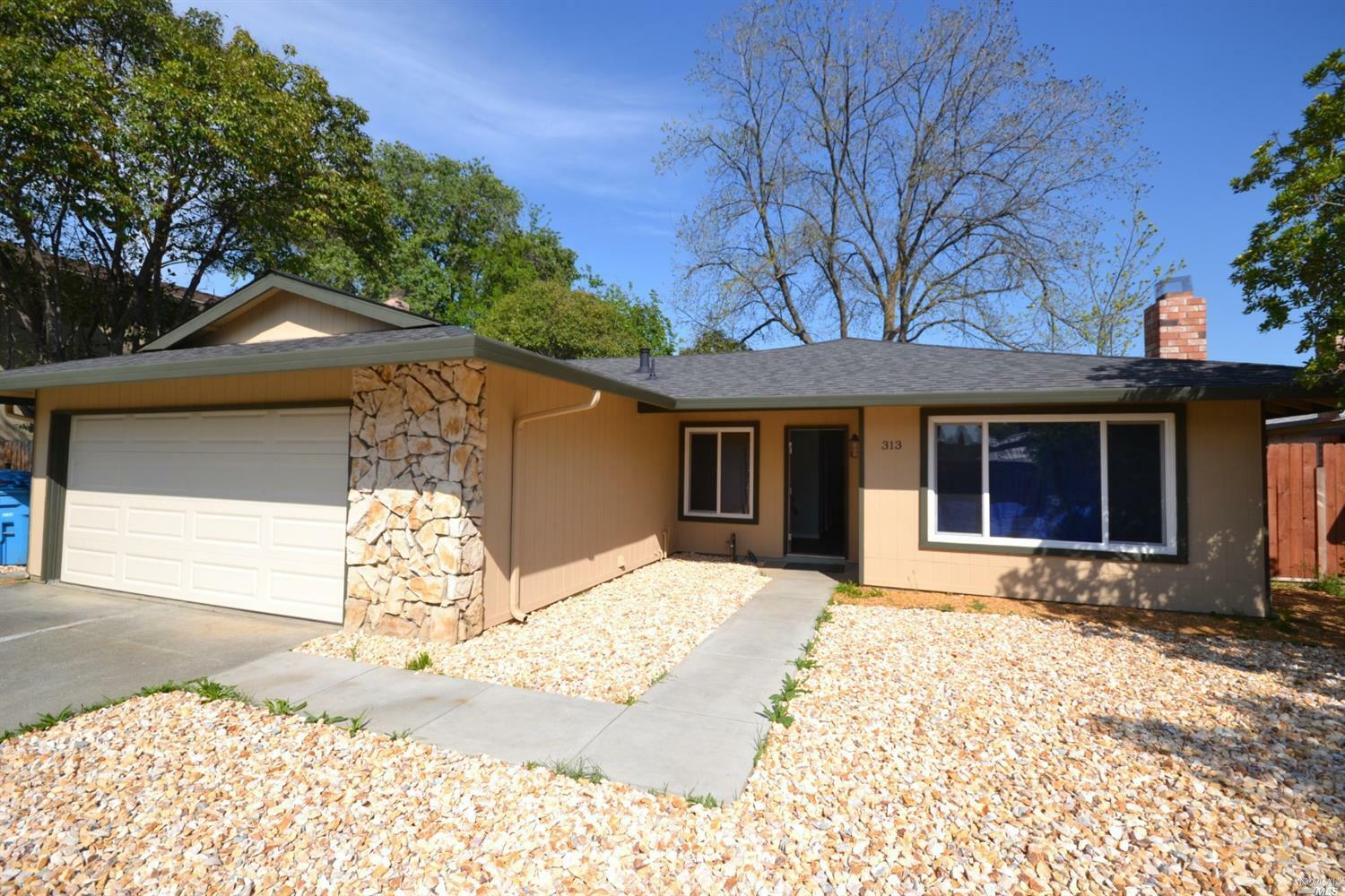 Property Photo:  313 Kent Way  CA 95687 