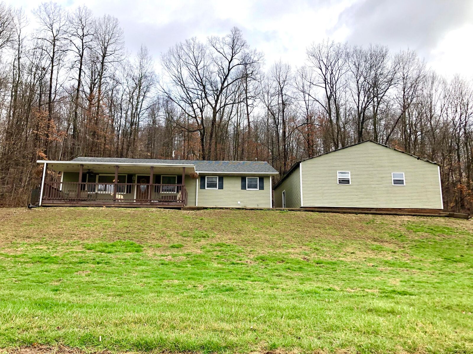 Property Photo:  2944 Dragoo Road  OH 43830 