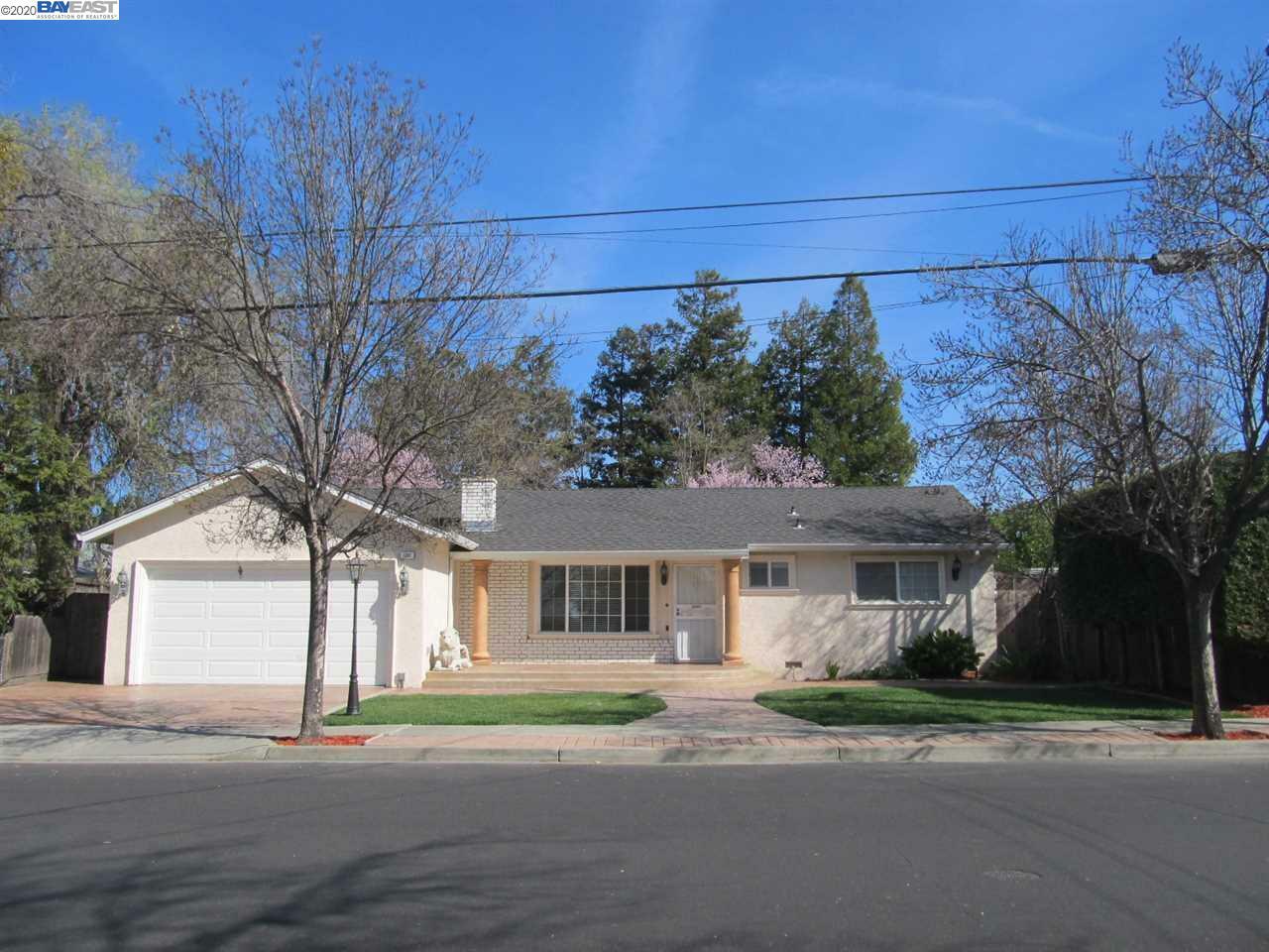 Property Photo:  550 Estates  CA 94550 