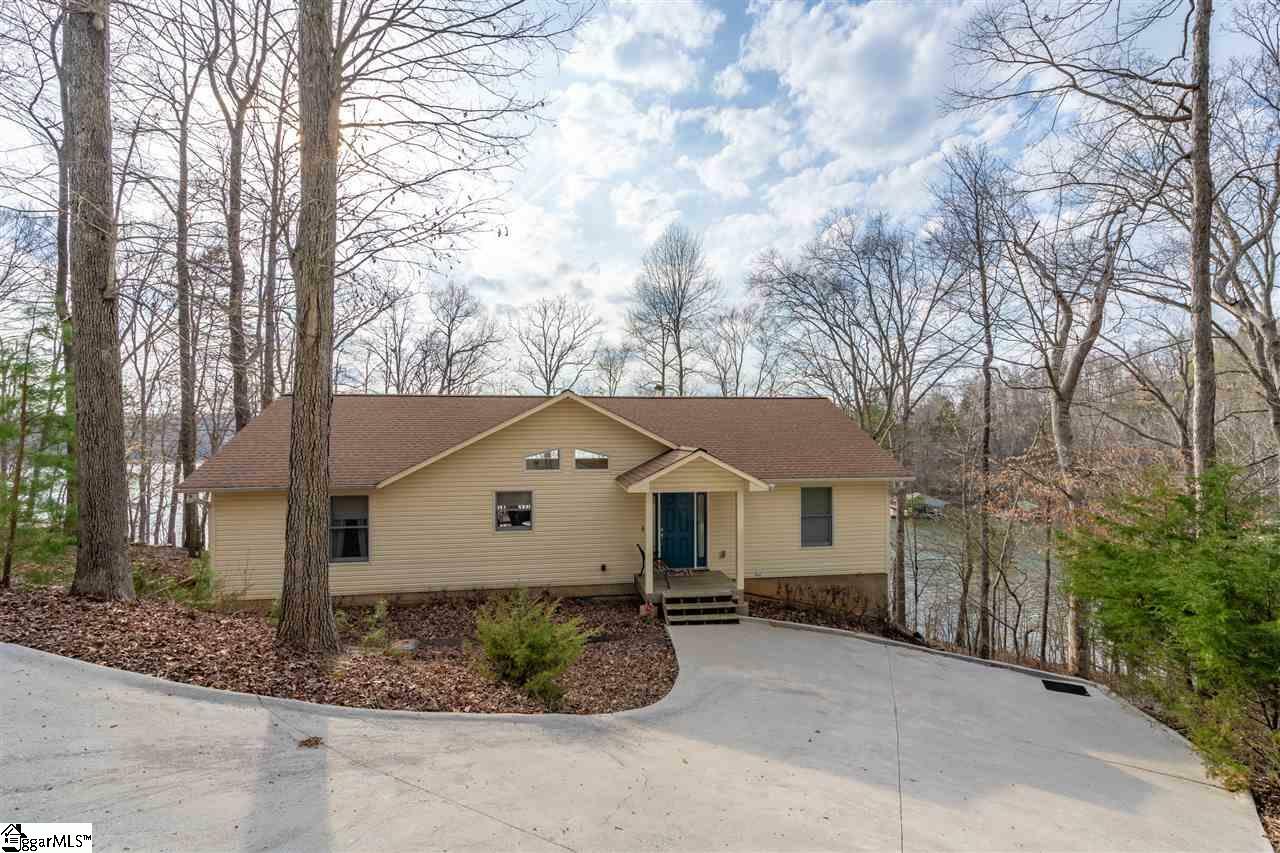 Property Photo:  1326 S Arrowhead Drive  SC 29693 