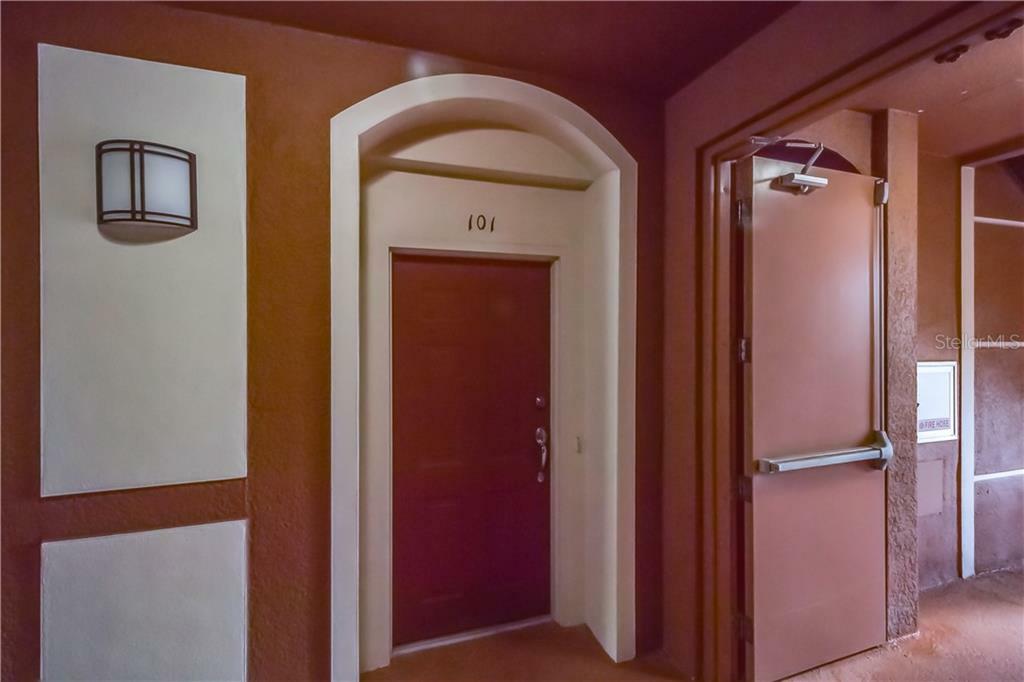 Property Photo:  1353 Venezia Court 101  FL 33896 