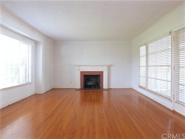 Property Photo: 9621 Guatemala Avenue CA 90240