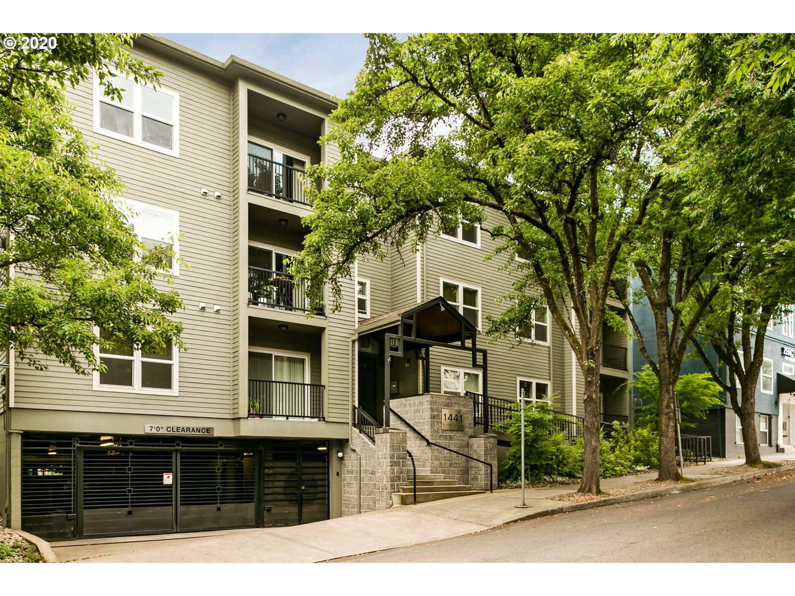 Property Photo:  1441 SW Clay St 110  OR 97201 