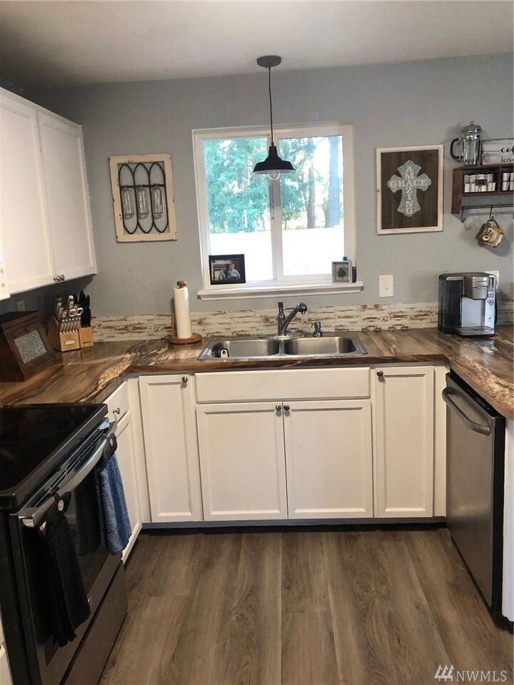 Property Photo: 120 Jalyn St WA 98531