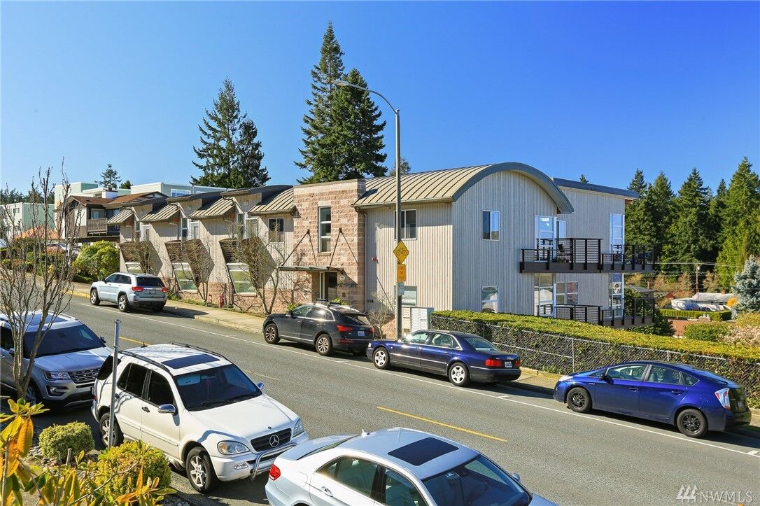 Property Photo: 654 5th Avenue S 101 WA 98020