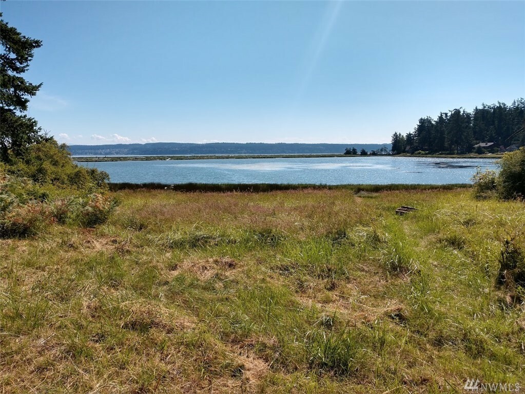 Property Photo:  487 Race Rd  WA 98239 