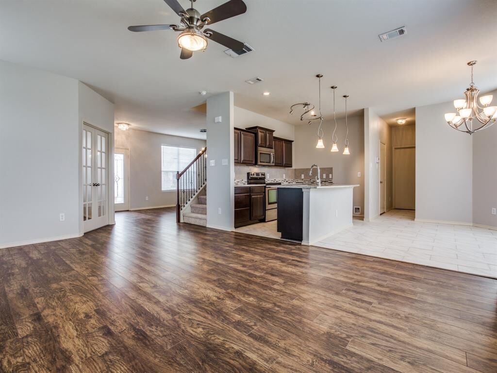 Property Photo: 1417 Everglades Court TX 76002
