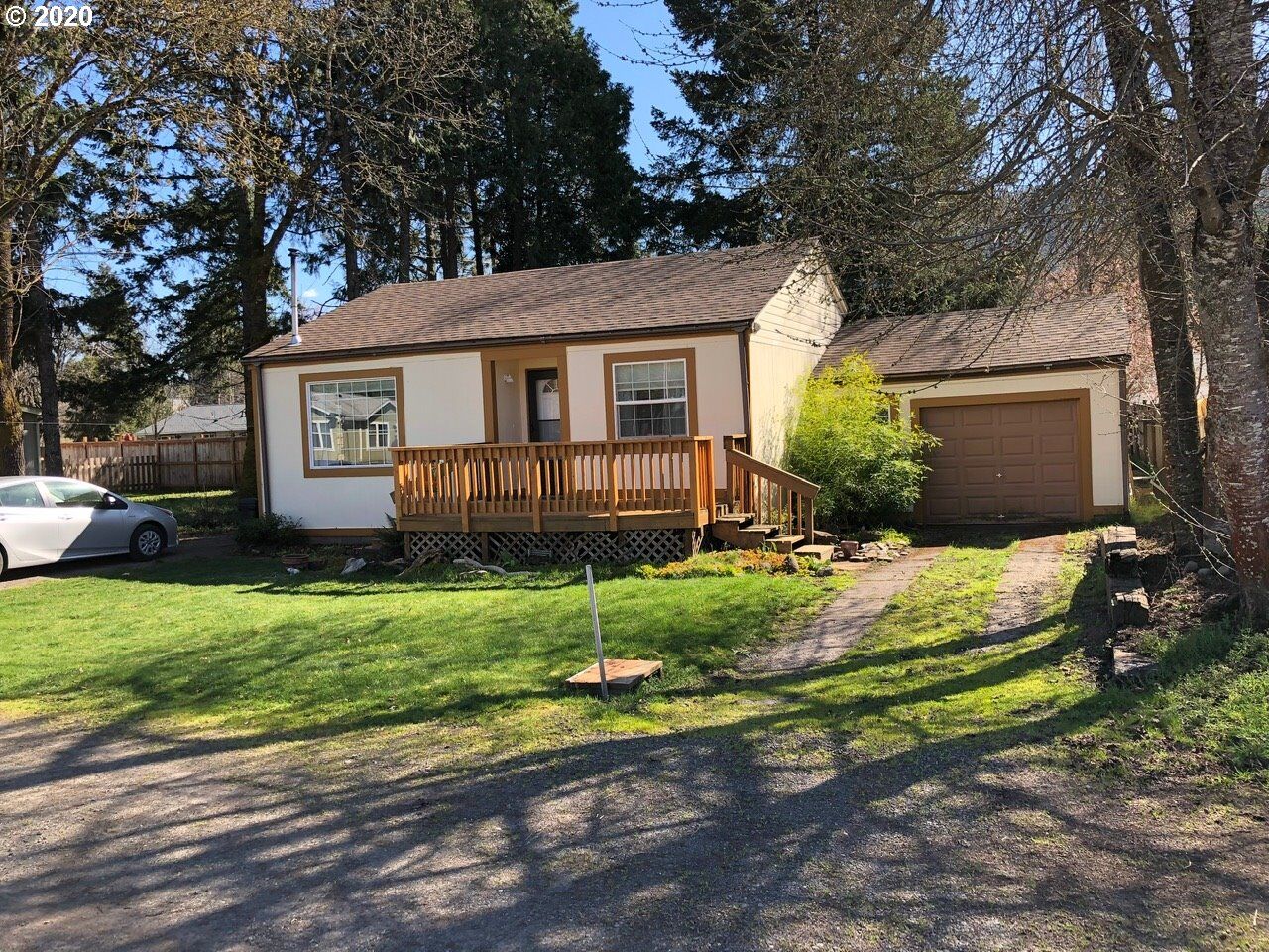 Property Photo: 48466 Jasper Dr OR 97463