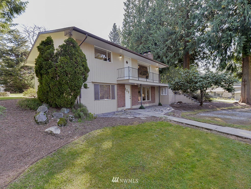 Property Photo: 15256 SE 116th Street WA 98059
