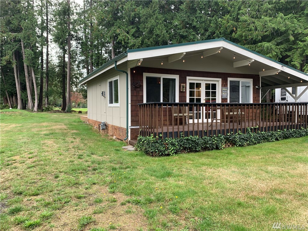Property Photo: 891 E Saint Andrews Dr WA 98584