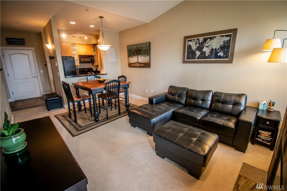Property Photo: 255 W Bakerview 405 WA 98226