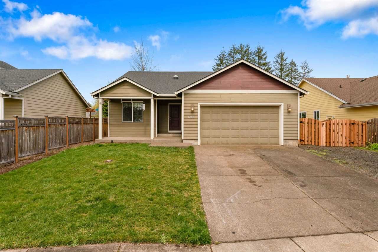 Property Photo: 1056 SW Linden Ln OR 97338