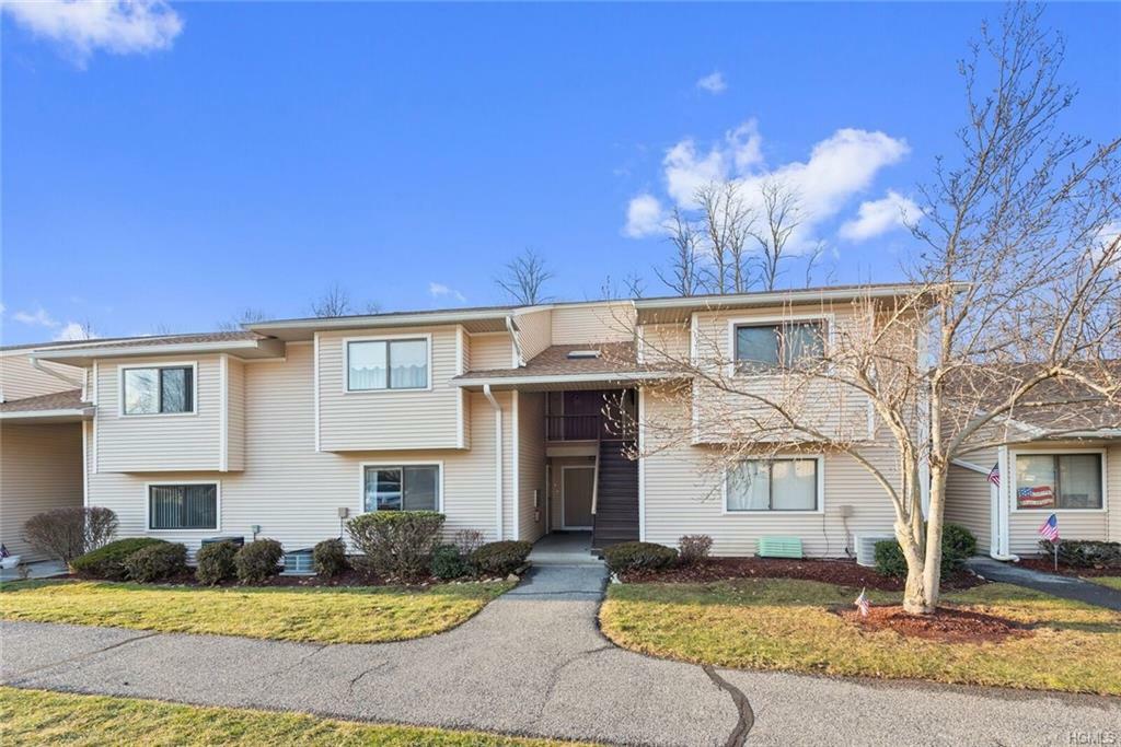 Property Photo:  95 Molly Pitcher Lane G  NY 10598 