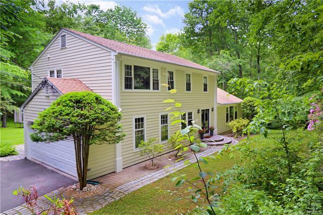 Property Photo:  59 Hickory Pass  NY 10506 