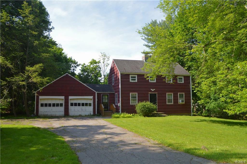 Property Photo:  5 Rose Hill Drive  NY 10504 