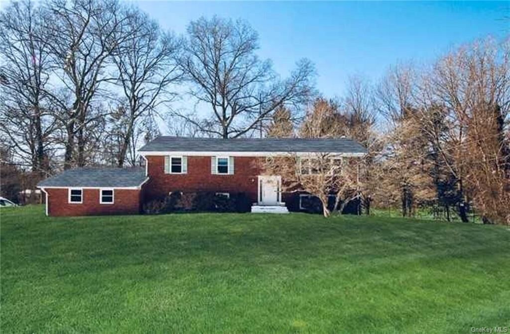 Property Photo: 5 Nottingham Drive NY 10901