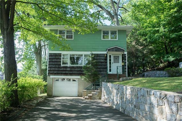 Property Photo:  130 Burnside Drive  NY 10706 