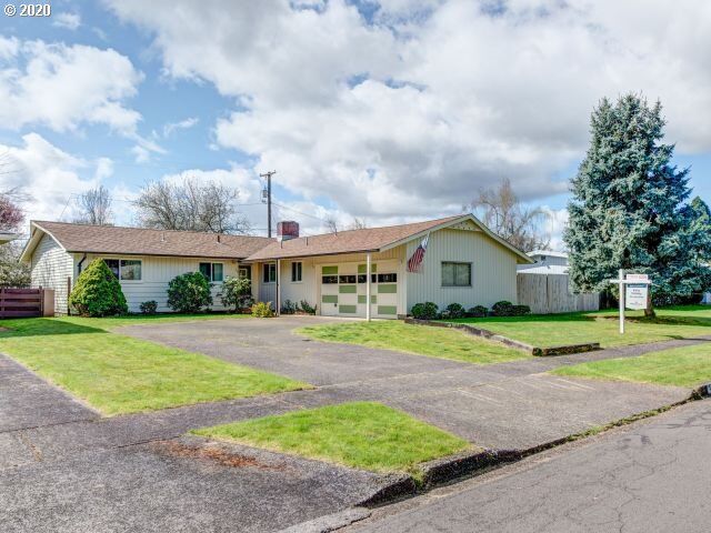 Property Photo: 111 Greenvale Dr OR 97477