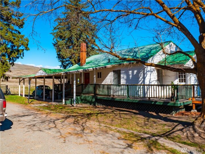 Property Photo: 480 Green Lake Rd WA 98840