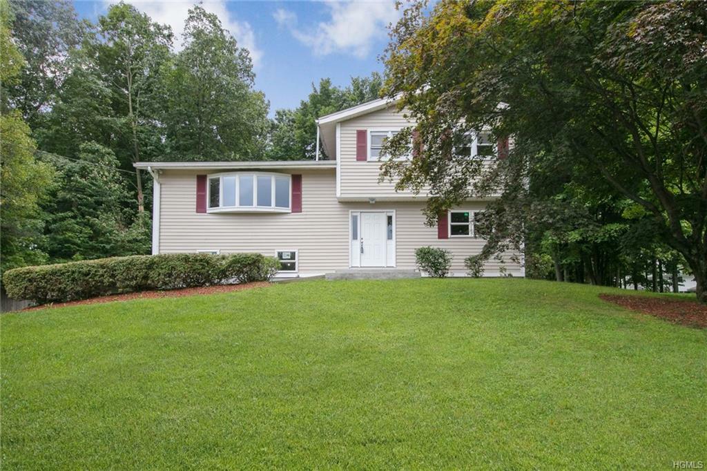 Property Photo:  11 Ridgeview Road  NY 12577 