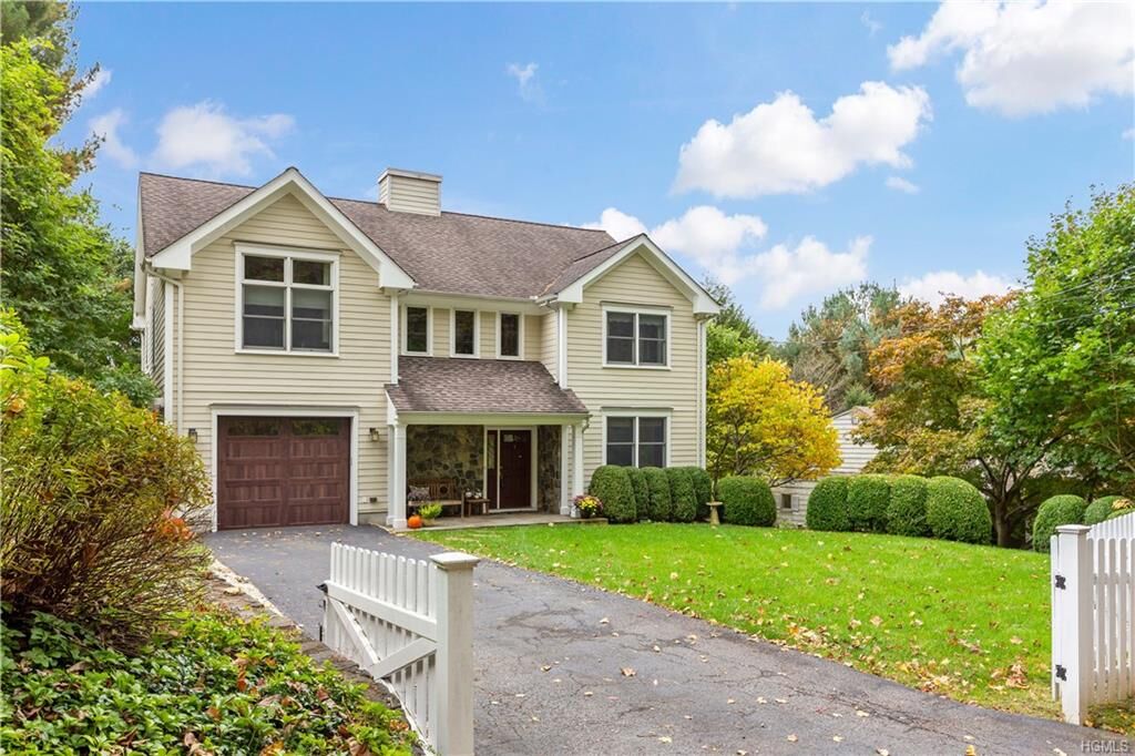 Property Photo:  101 Choate Lane  NY 10570 