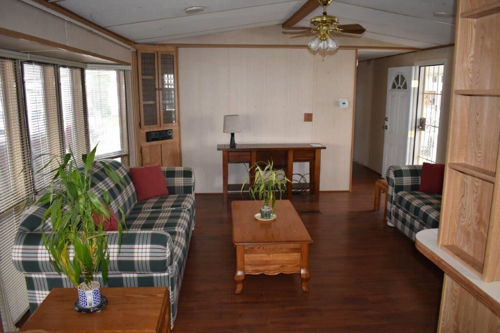 Property Photo: 3601 Avenue C 12 OR 97503