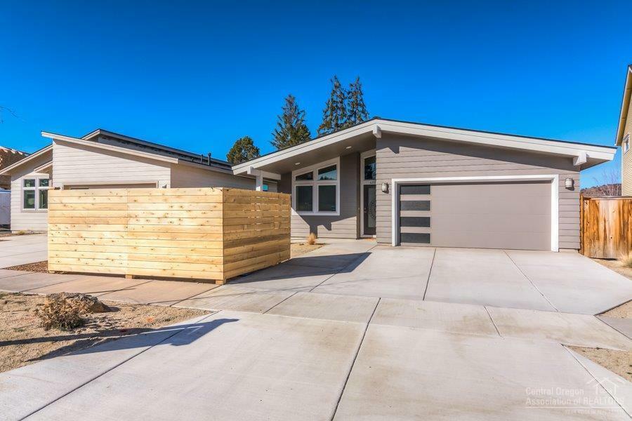 Property Photo: 62013 Dantili Road OR 97701