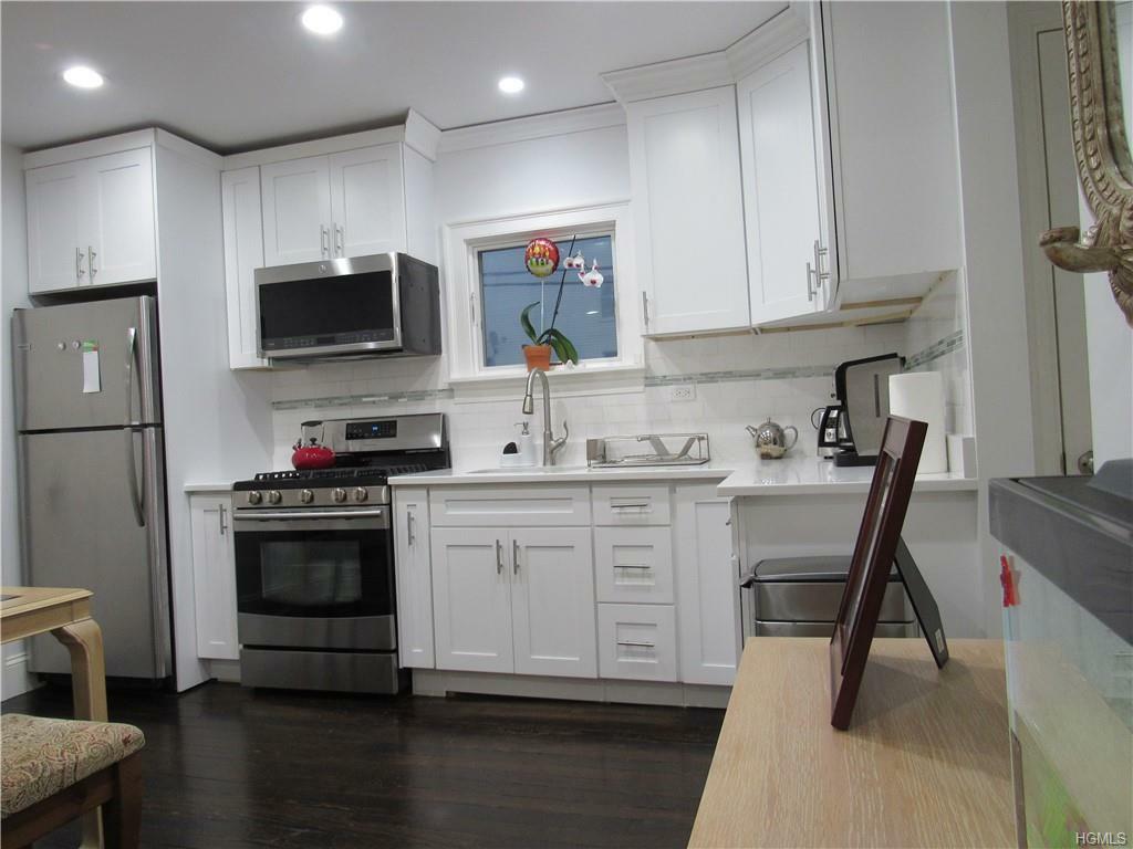 Property Photo:  242 William Street 1  NY 10573 