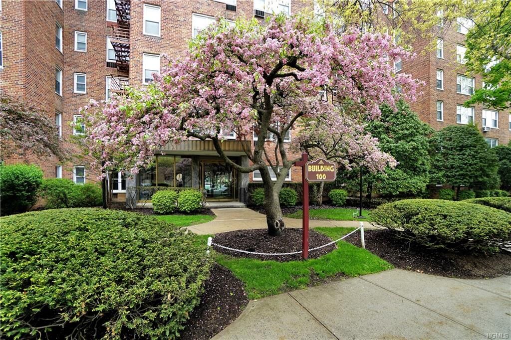 Property Photo: 100 Dehaven Drive 612 NY 10703