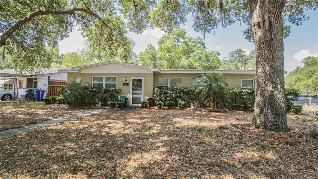 Property Photo: 2403 S Lincoln Avenue FL 33803