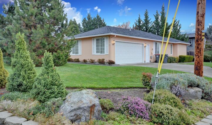 3402 Lone Pine Road  Medford OR 97504 photo