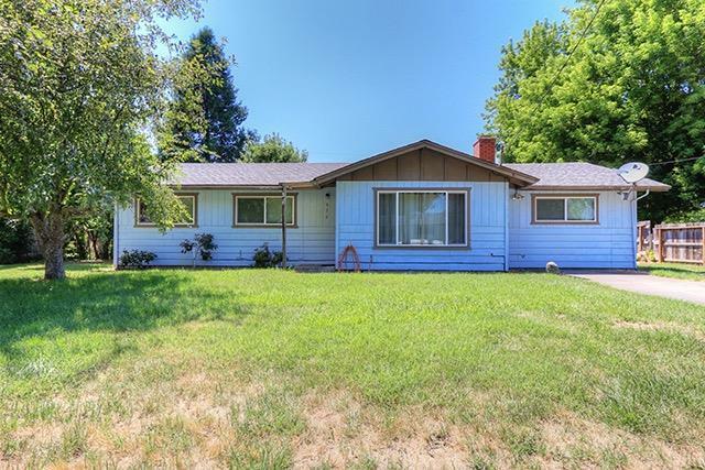 Property Photo:  936 SW Cottonwood Street  OR 97526 