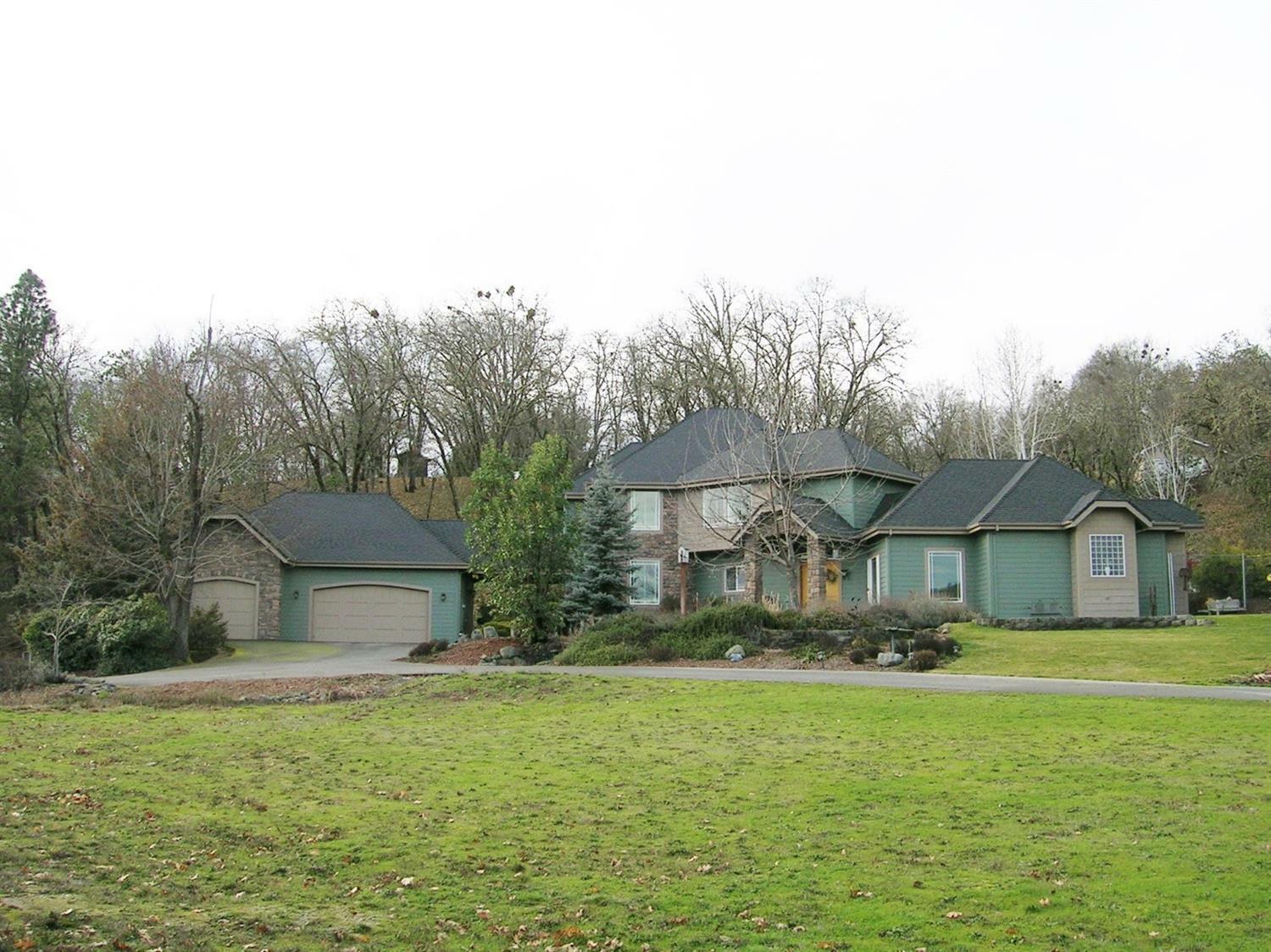 Property Photo:  4140 Upper River Road  OR 97526 