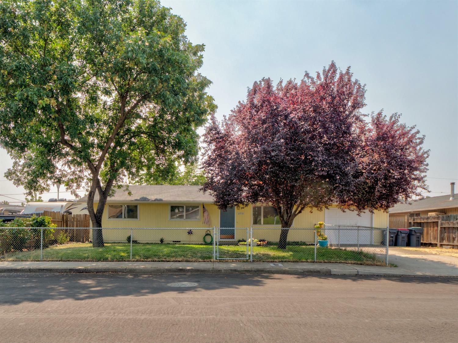 Property Photo:  2710 Village Boulevard  OR 97503 