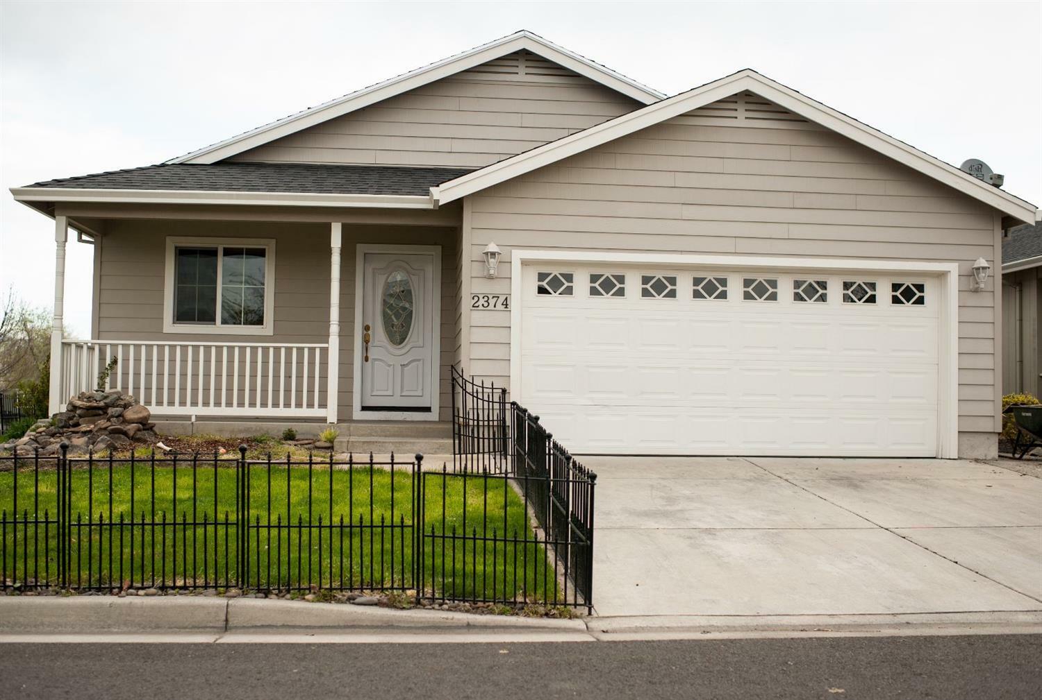 Property Photo: 2374 Kamerin Lane OR 97501