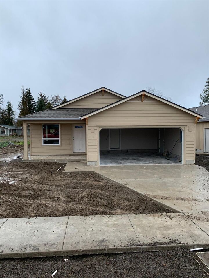 819 Nicholas Lee Drive  Medford OR 97501 photo