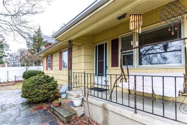 Property Photo:  9 Hillside Avenue  NY 10520 