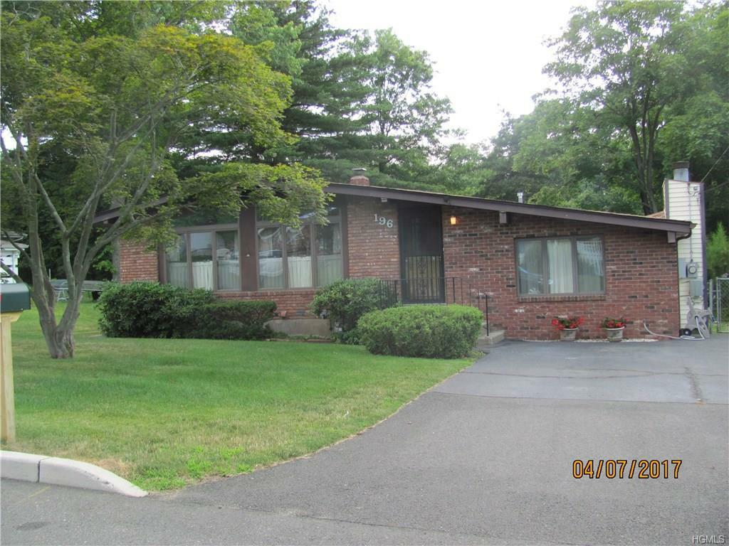 196 Quaspeck Boulevard  Valley Cottage NY 10989 photo