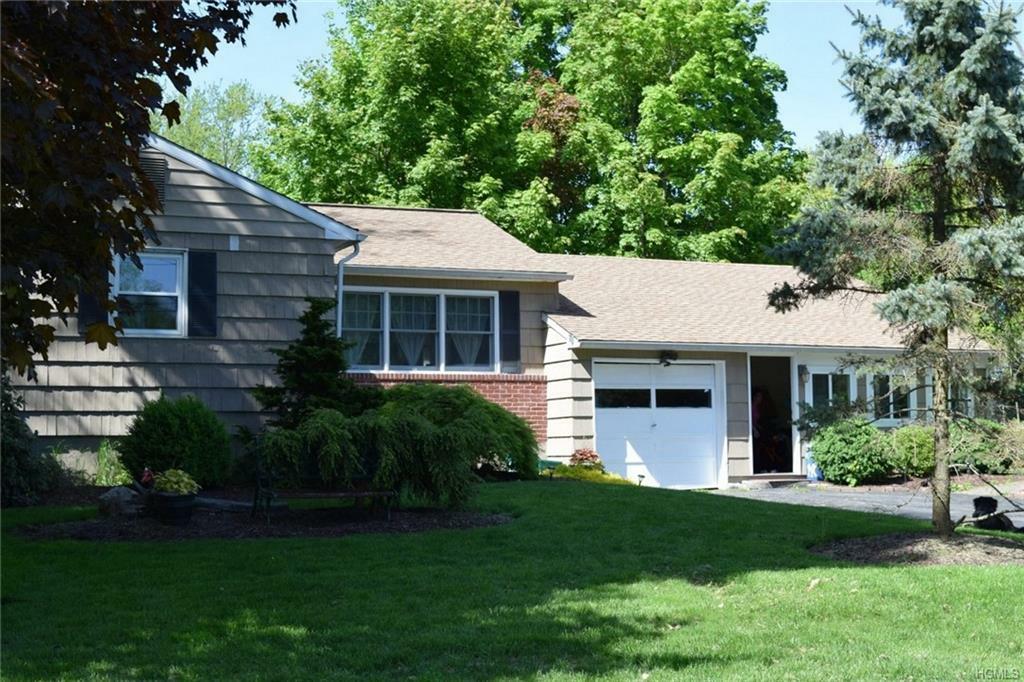 Property Photo:  2769 Heathercrest Drive  NY 10598 