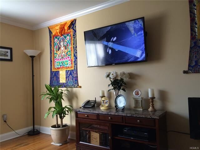 Property Photo:  4 Ridge Road A2  NY 10920 