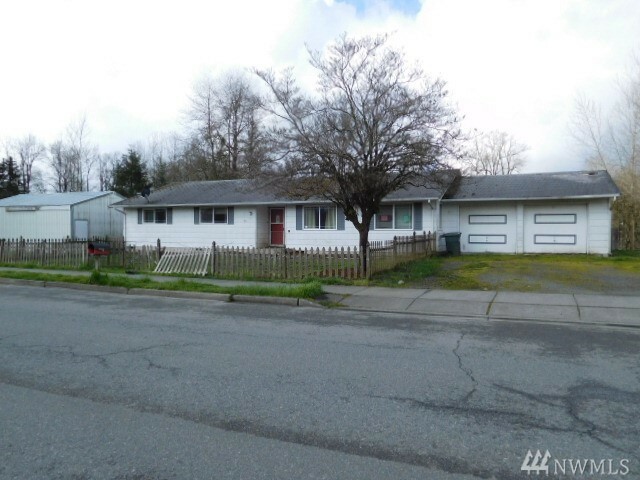 Property Photo:  301 1st St  WA 98294 