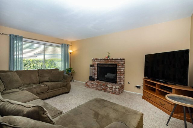 Property Photo:  1024 Elderberry Court  CA 93060 