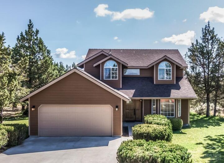 1485 SW Sunset Drive  Madras OR 97741 photo