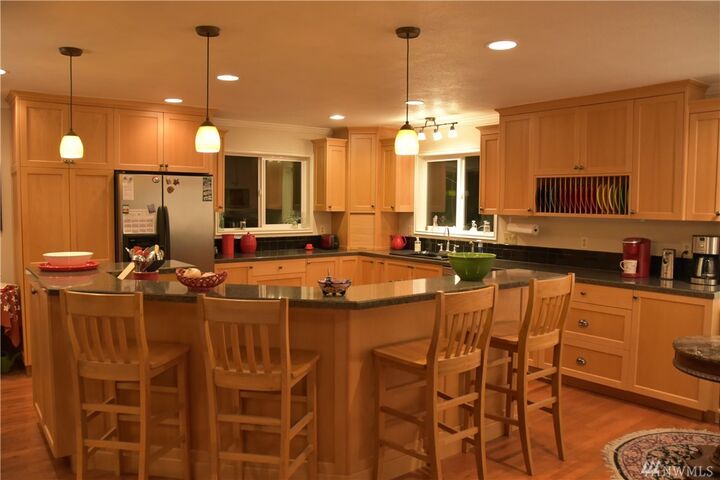 Property Photo:  303  Cedar Street  WA 98550 