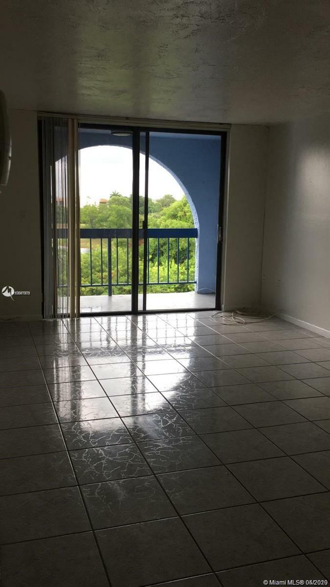 Property Photo:  9440 Fontainebleau Blvd 505  FL 33172 