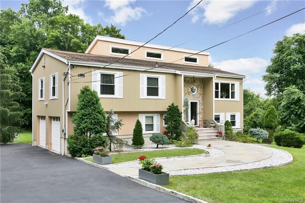 Property Photo:  2561 Old Crompond Road  NY 10598 
