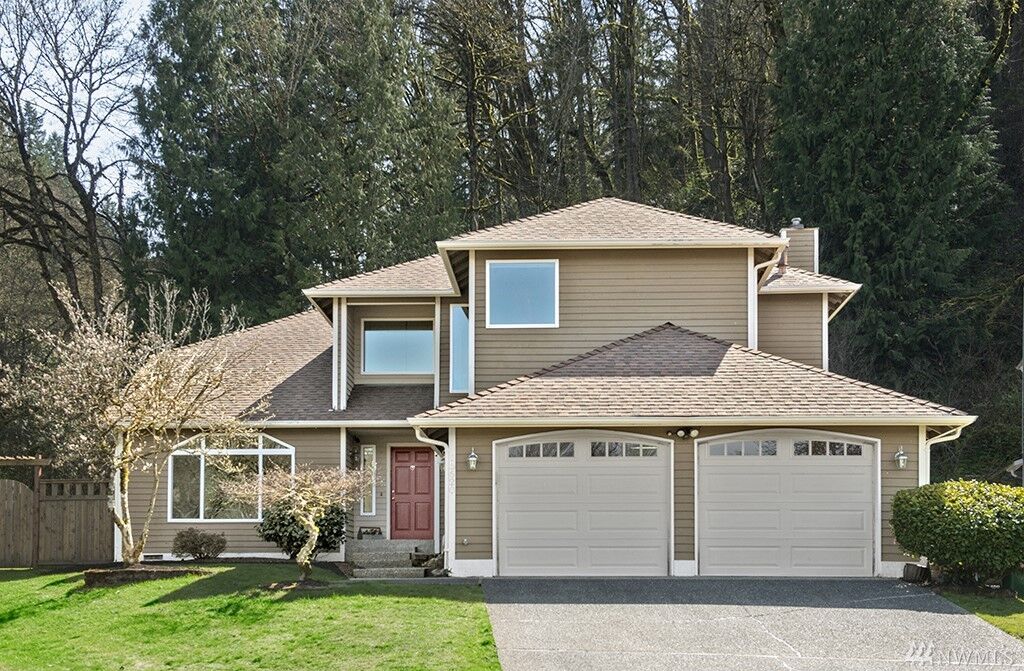 Property Photo:  15620 160th Ct SE  WA 98058 