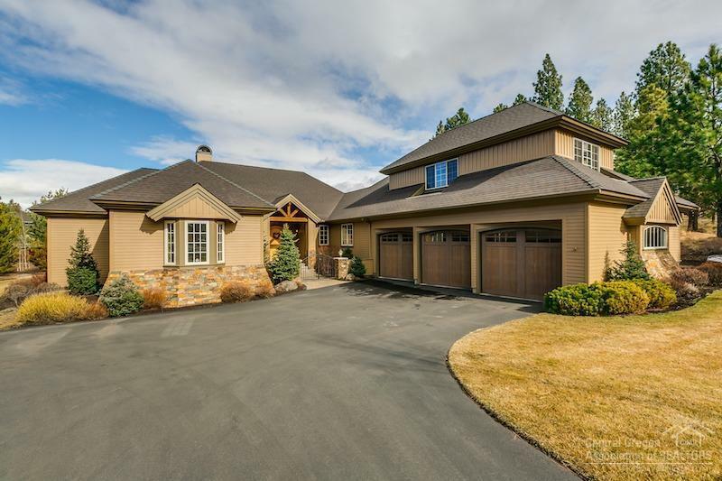 Property Photo:  152 NW Champanelle Way  OR 97703 